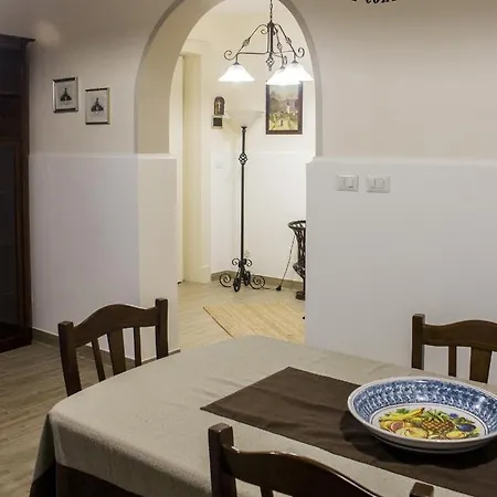 Holiday home Il Cortile Di Anna Casa Vacanze *
